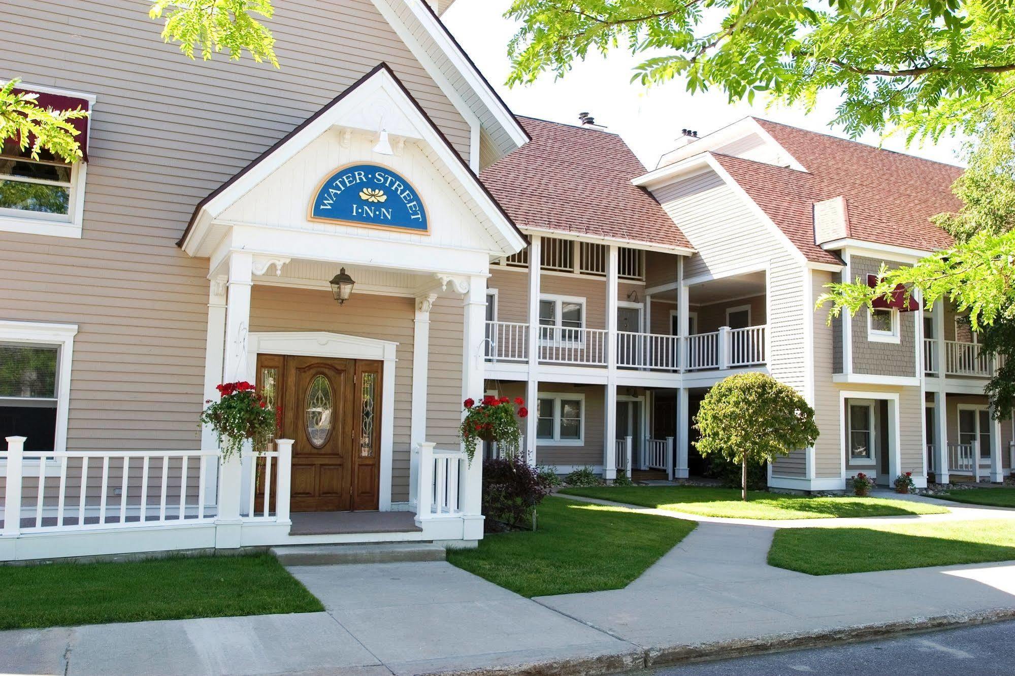 Water Street Inn Бойн-Сити Экстерьер фото